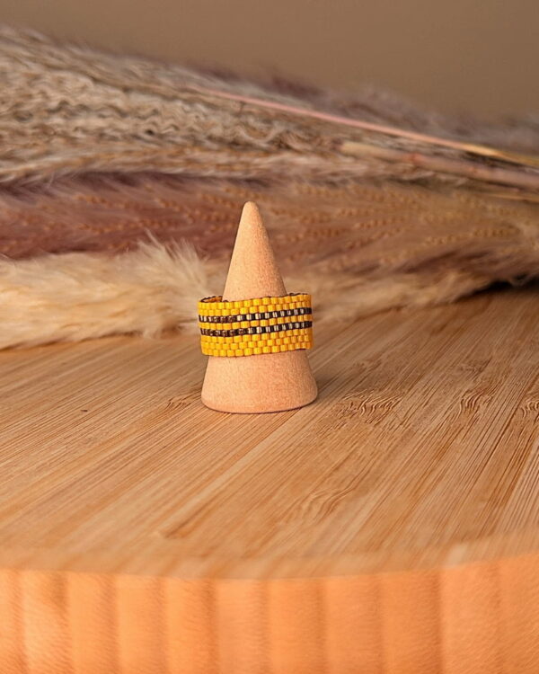 anillo-tejido-amarillo-jociva-accesorios-para-mujer-principal