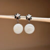 aretes-bolitas-blanco-naturales-jociva-accesorios-para-mujer-principal