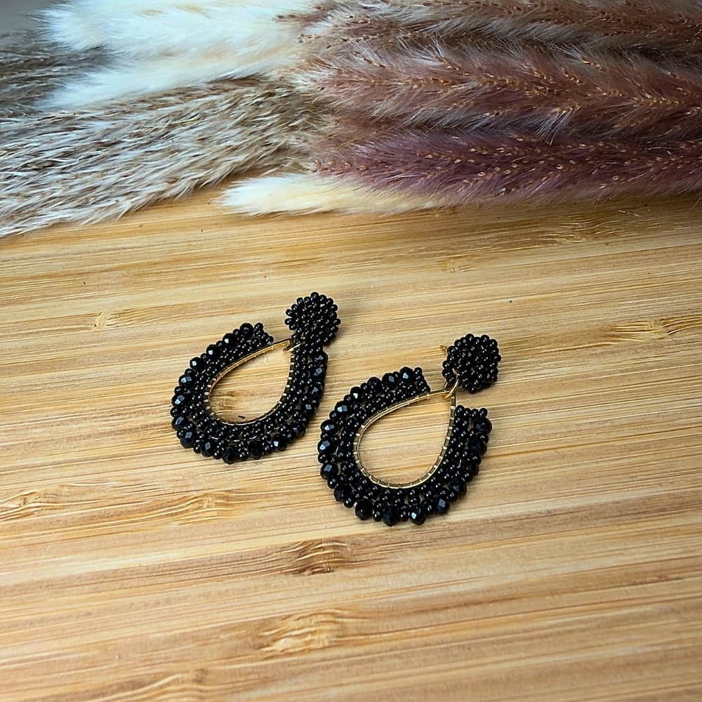 aretes-murano-con-mostacilla-negro-jociva-accesorios-para-mujer-principal