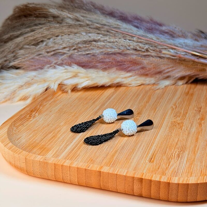 aretes-tejidos-garsa-negro-jociva-accesorios-para-mujer-principal