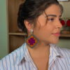 aretes-tejidos-moradonaranja-jociva-accesorios-para-mujer-modelo
