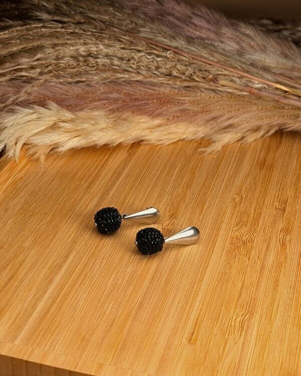 aretes-tejidos-pajarito-negro-jociva-accesorios-para-mujer-principal