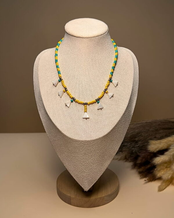 collar-mostacilla-con-triangulo-jociva-accesorios-para-mujer-principal